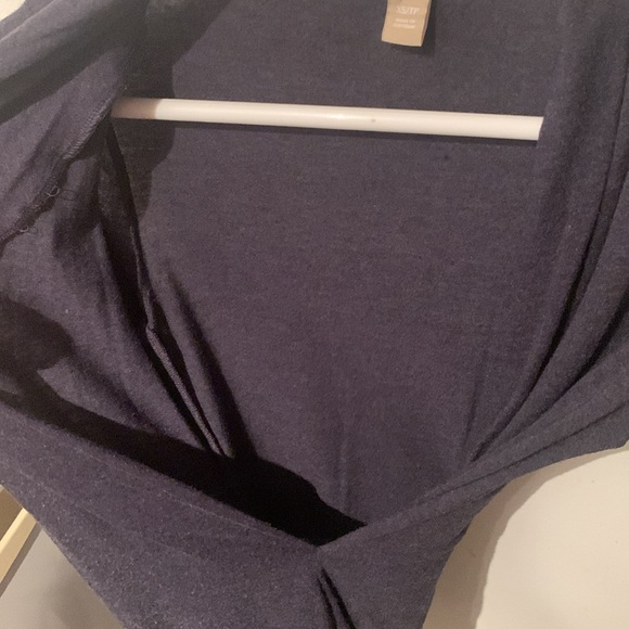 Gorgeous low cut Banana Republic Top SZ XS - Picture 7 of 8